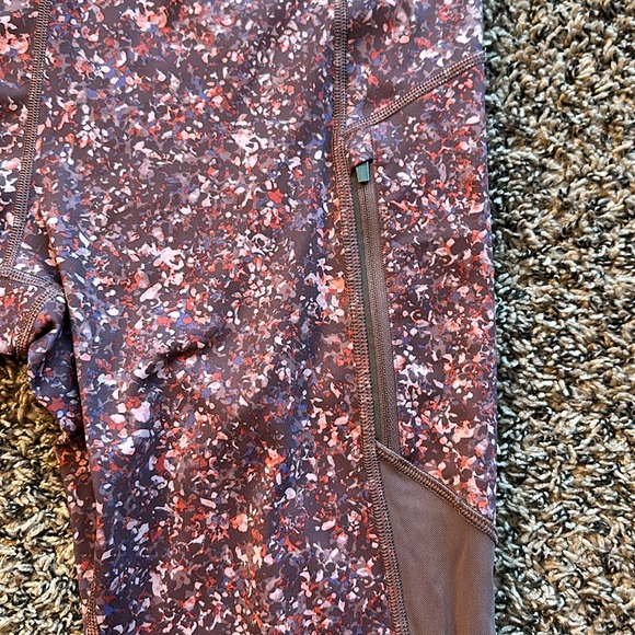 Athleta Rainier Printed Mesh Tight - Size L - Picture 4 of 6